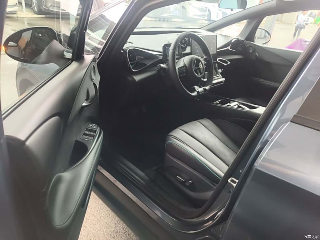BYD Dolphin, 2023 16