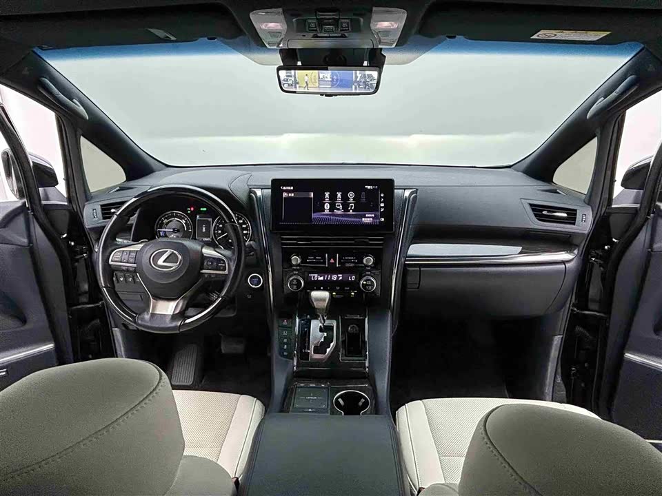 Lexus LM Lexus LM