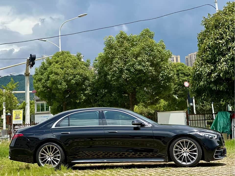 Mercedes-Benz S-class Mercedes-Benz S-class