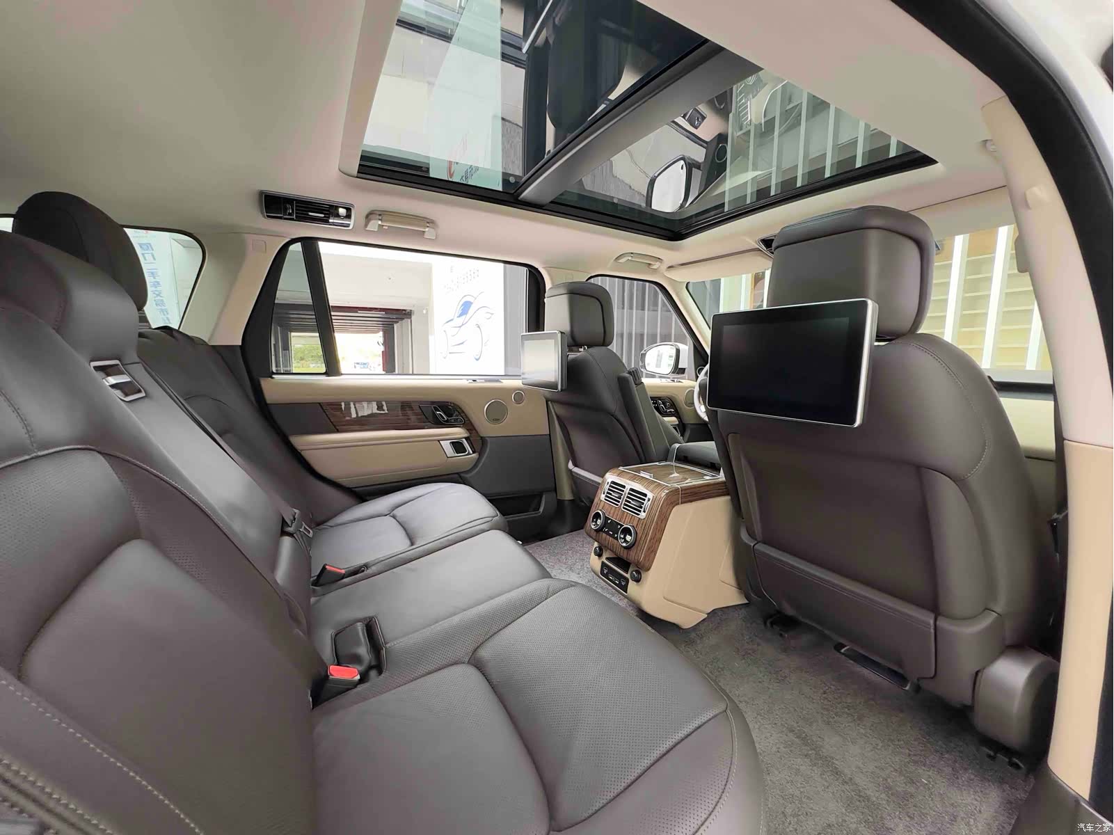 Land Rover Range Rover, 2019 18