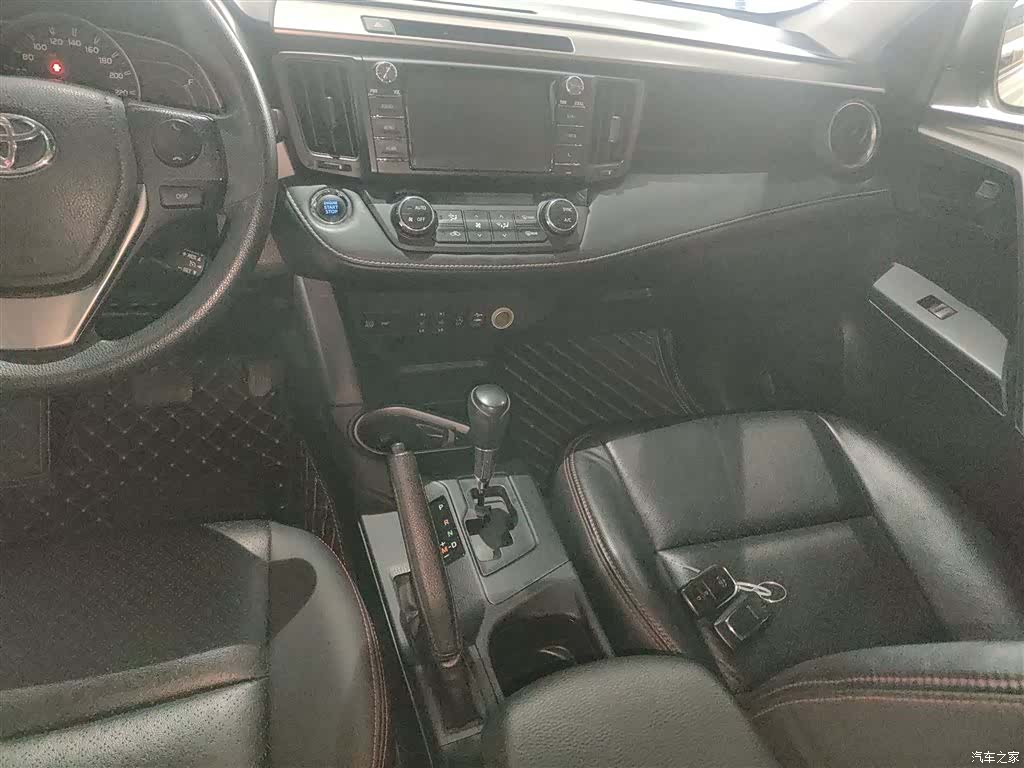 Toyota RAV4, 2018 13