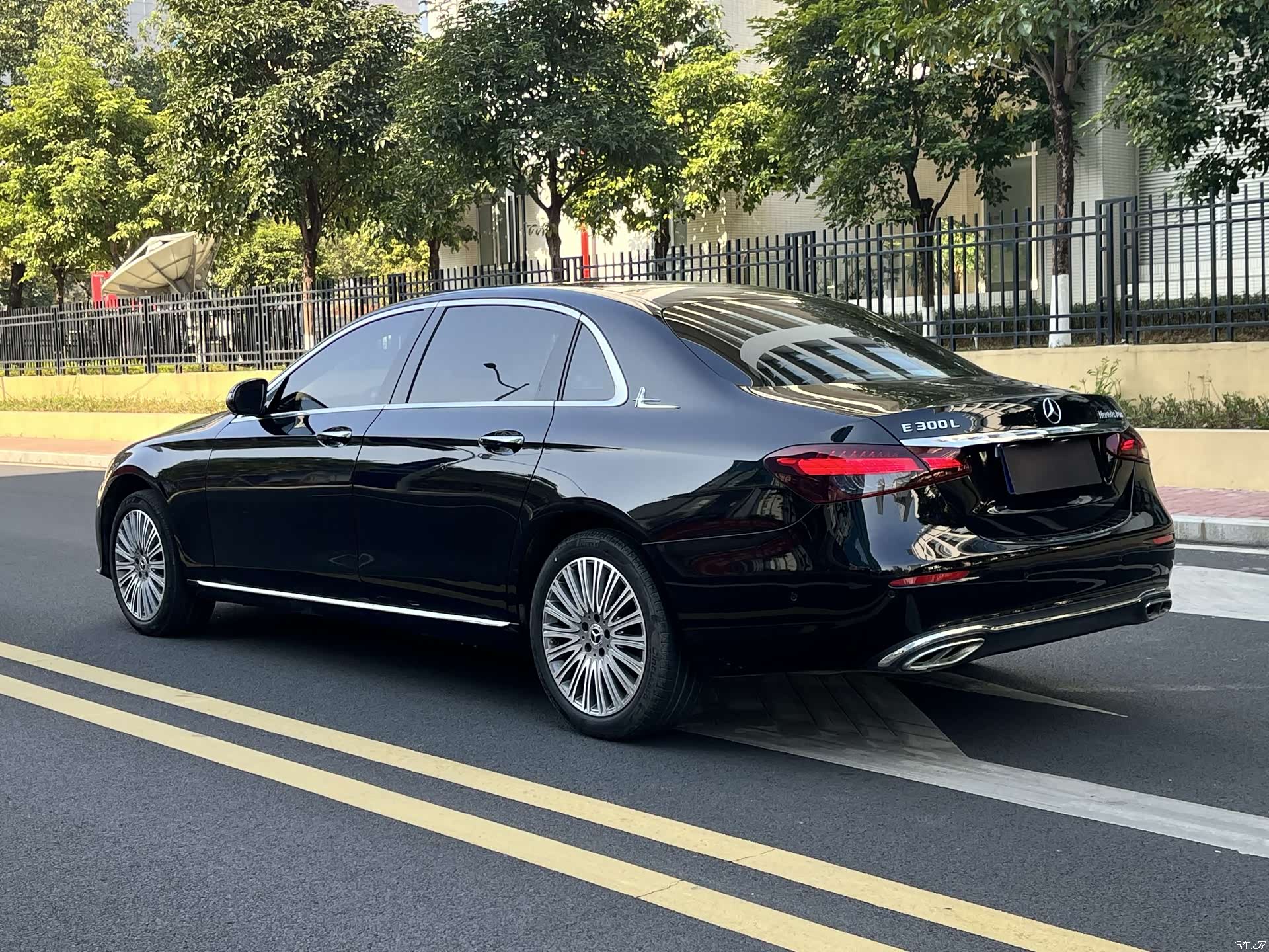 Mercedes-Benz E-Class, 2022 все фото