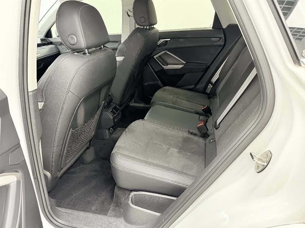 Audi Q3, 2022 8