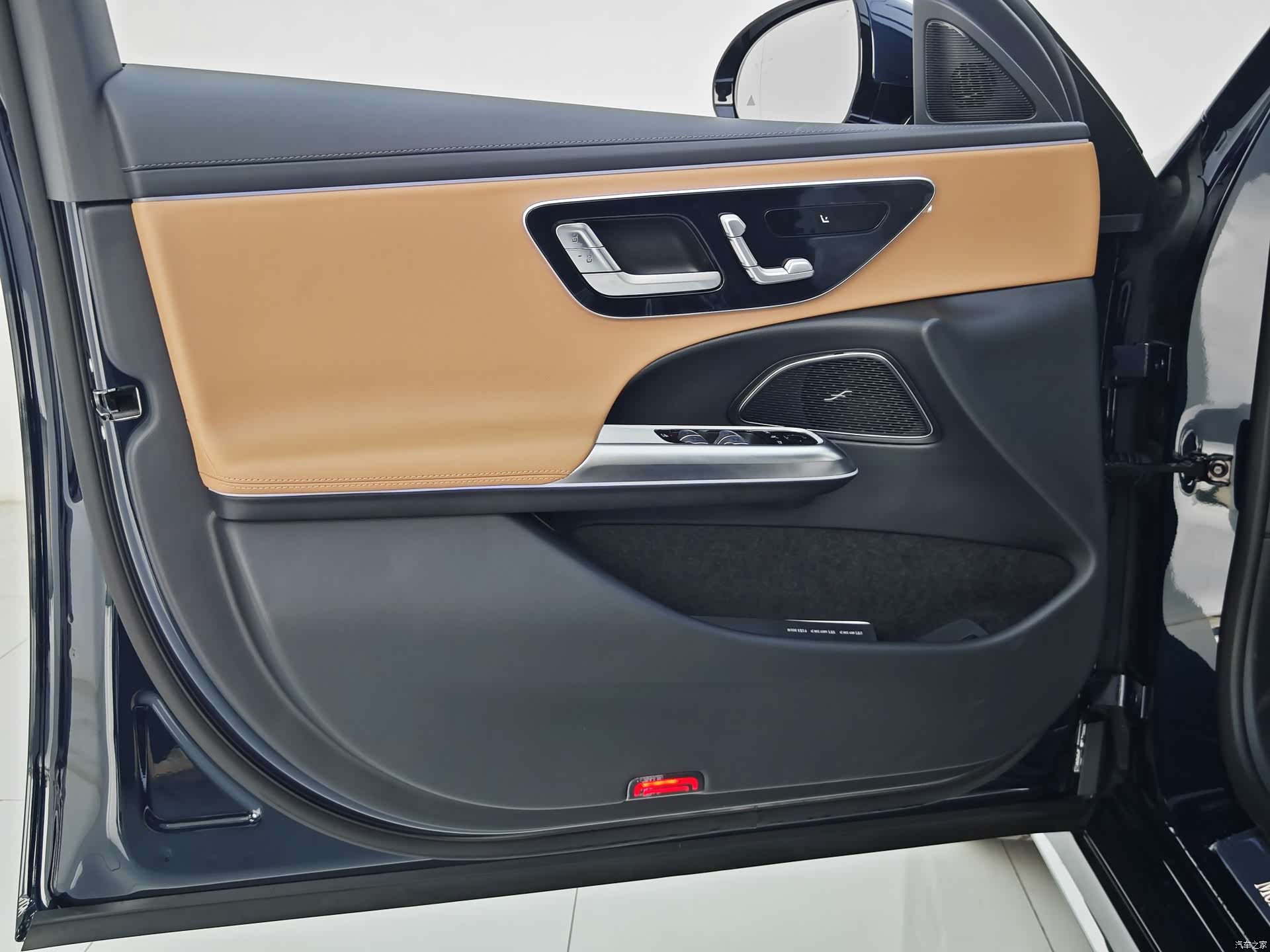 Mercedes-Benz E-Class, 2026 23