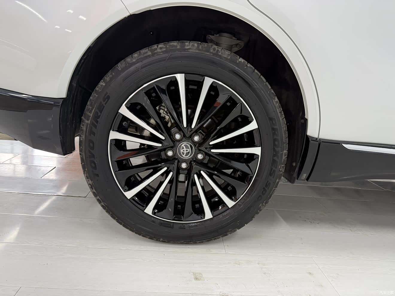 Toyota Venza, 2022 26