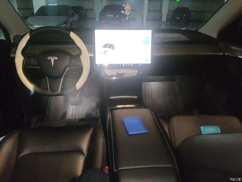 Tesla Model Y, 2023 13