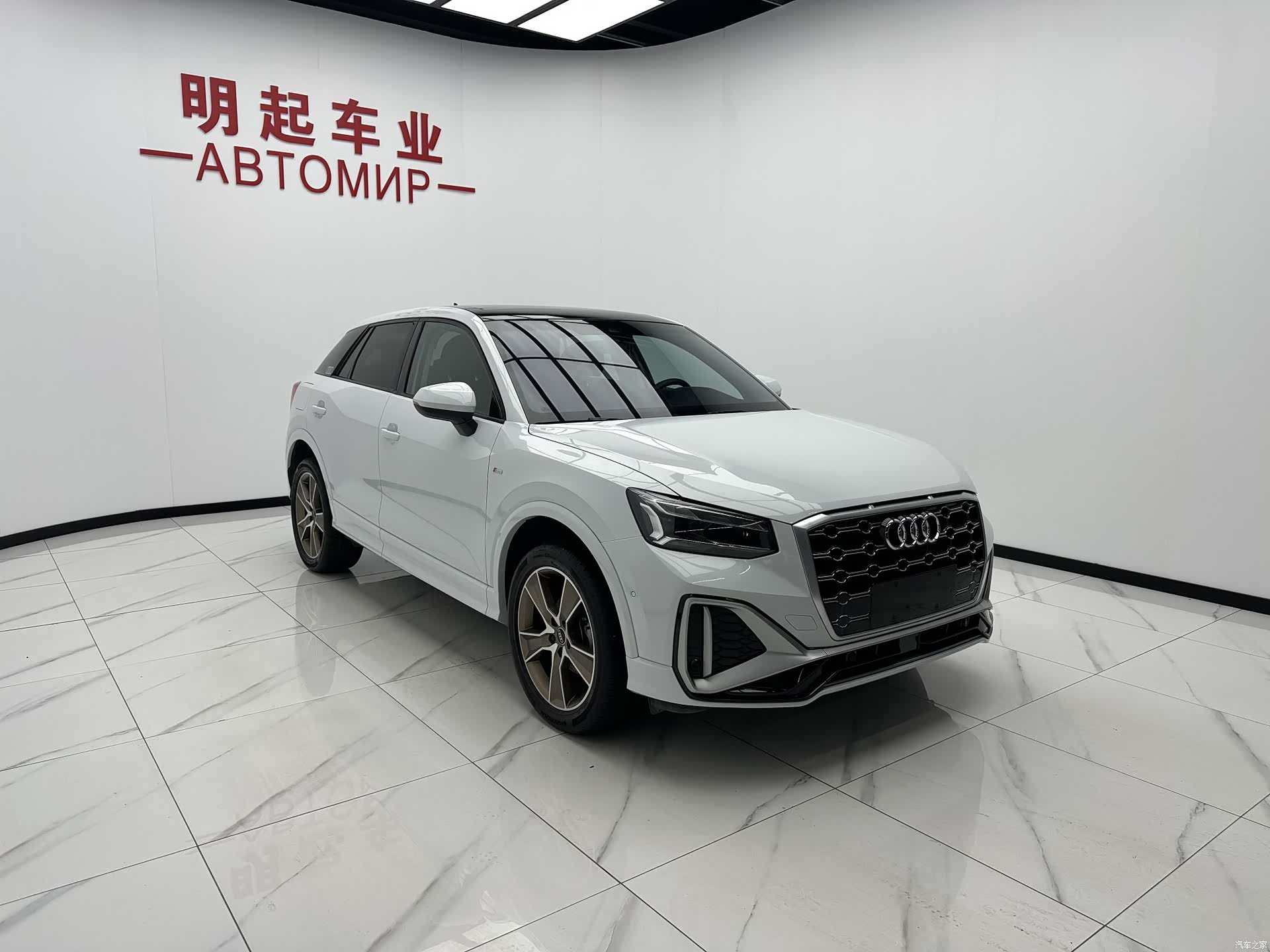 Audi Q2L, 2022 3