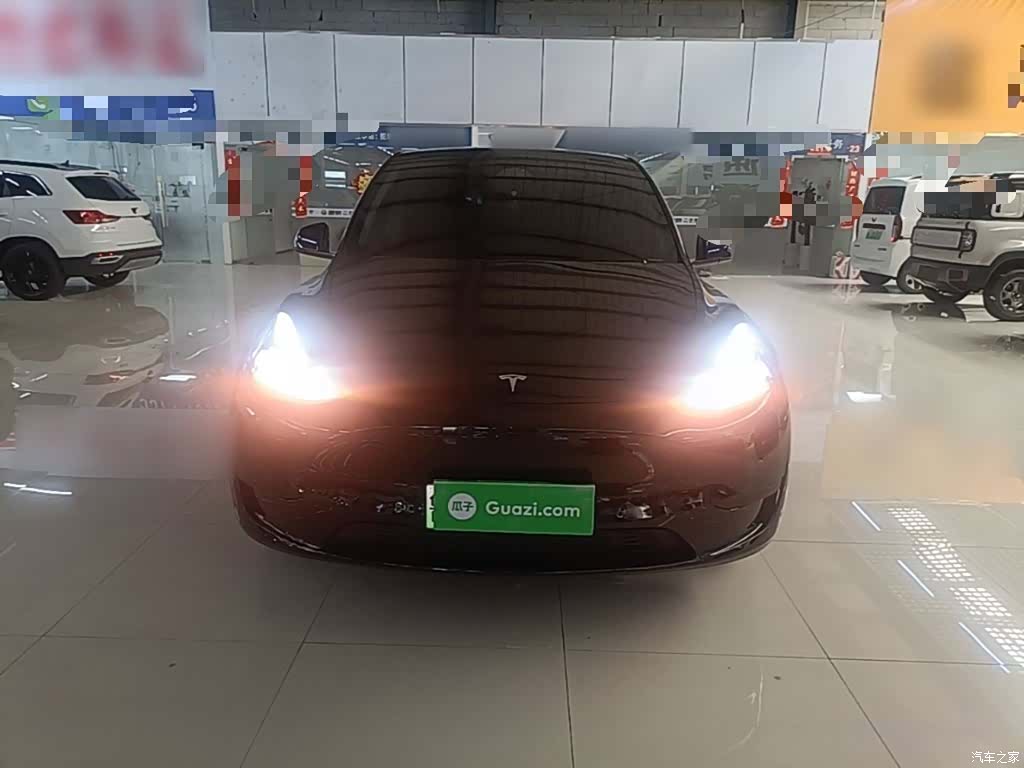 Tesla Model Y, 2023 3