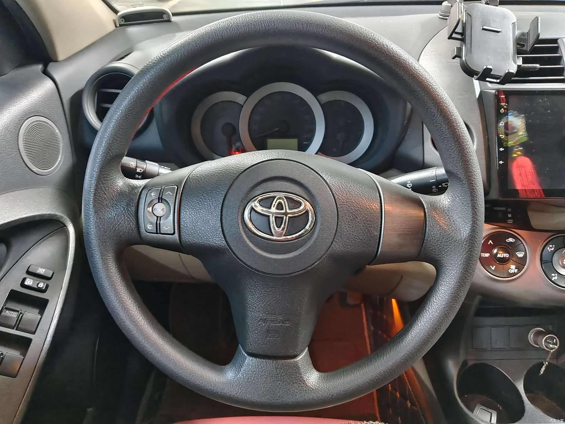 Toyota RAV4, 2011 12