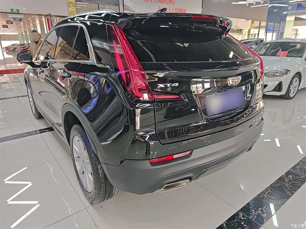 Cadillac XT4, 2023 все фото