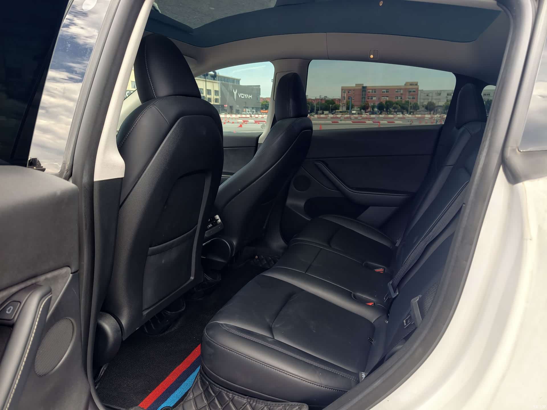 Tesla Model Y, 2023 11