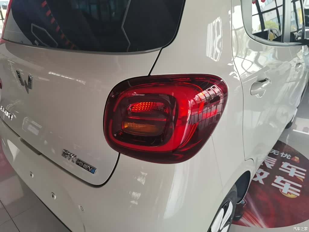 Wuling MINIEV, 2025 8