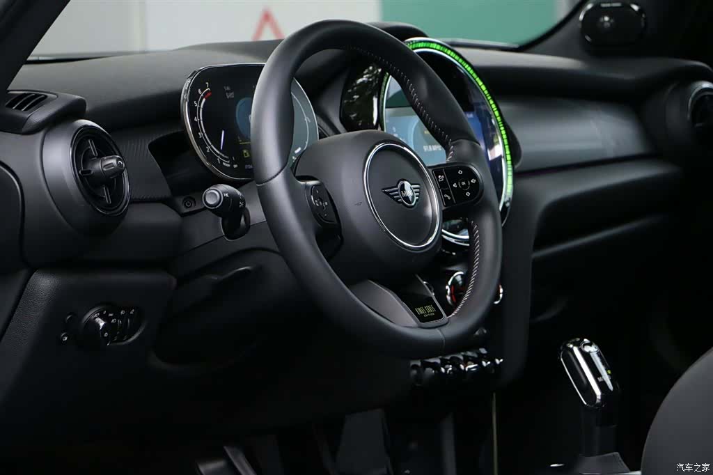 Mini Cooper, 2024 21