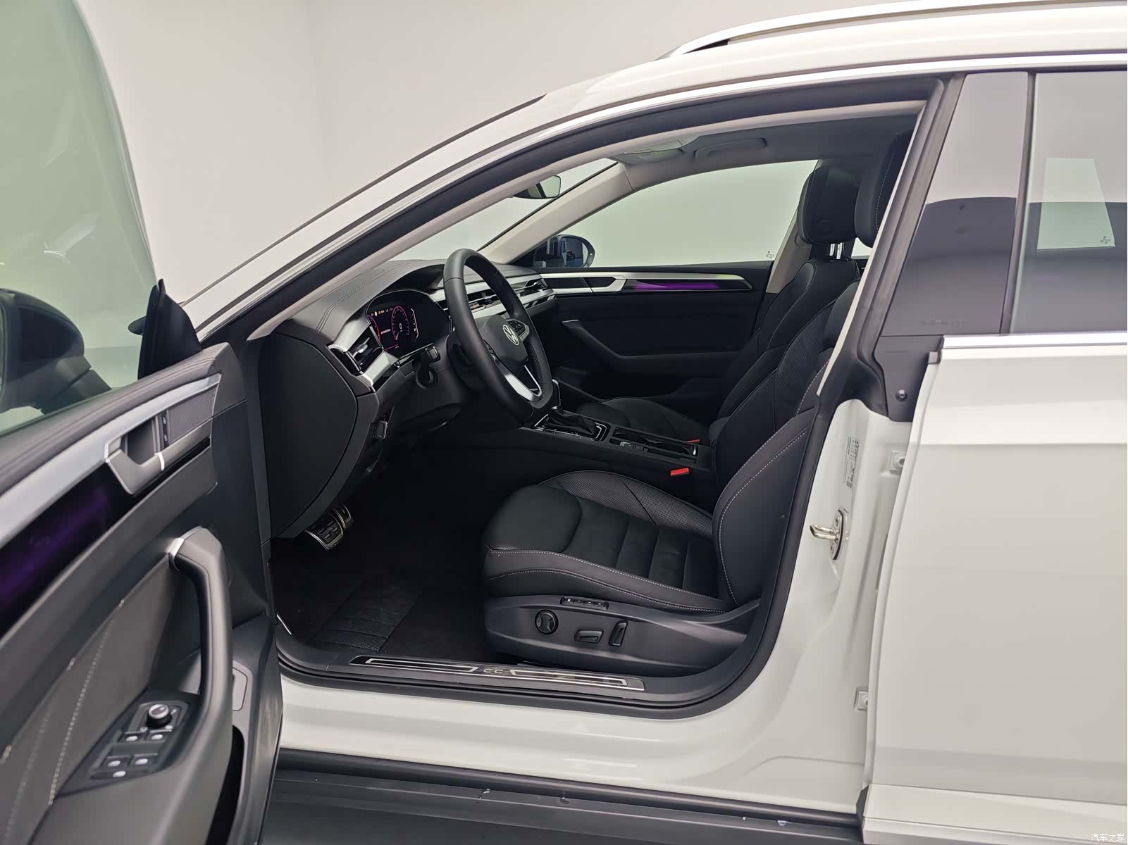Volkswagen CC, 2024 17