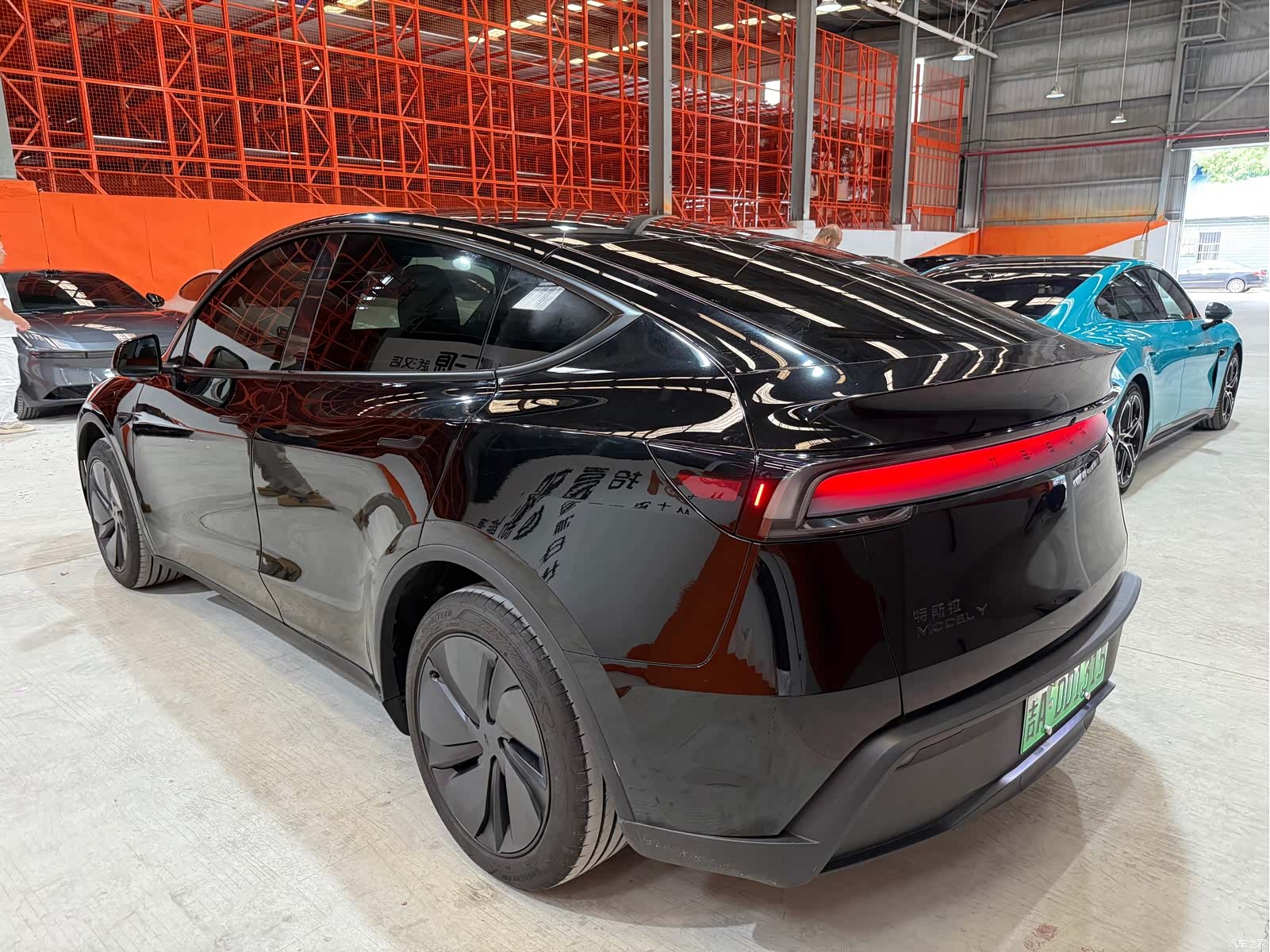 Tesla Model Y, 2026 7