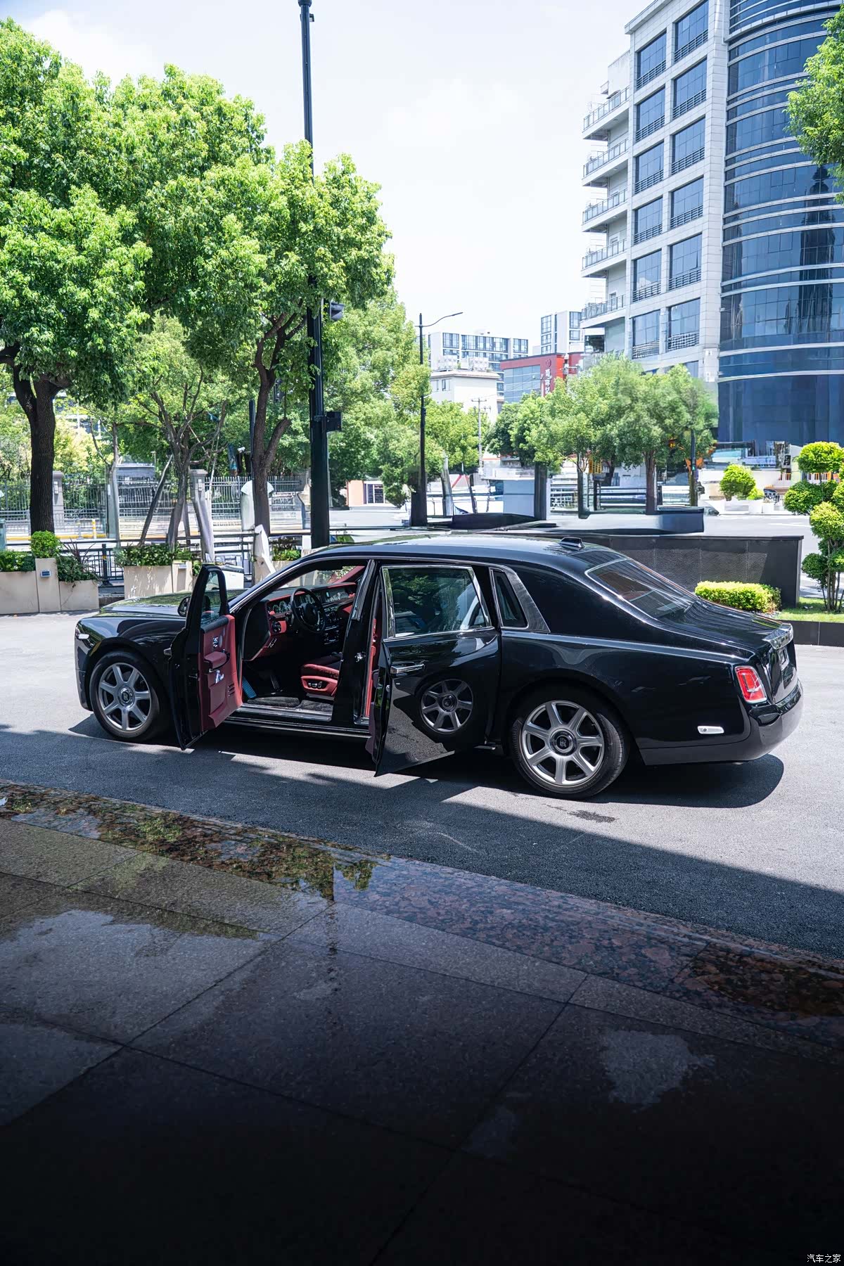 Rolls-Royce Phantom, 2020 7