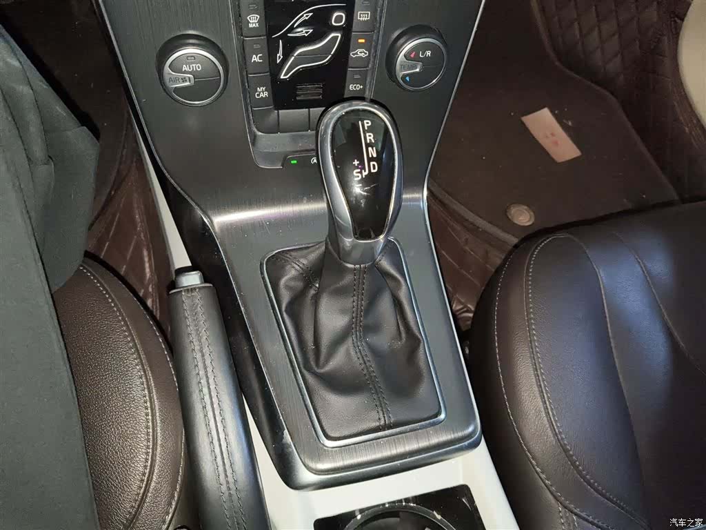 Volvo V40, 2016 10