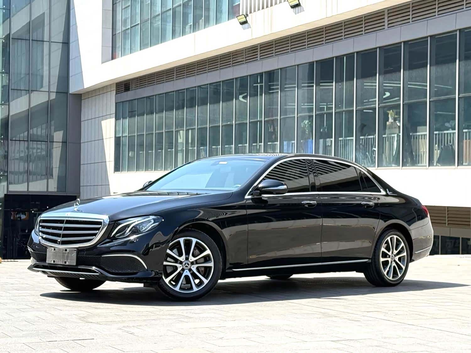 Mercedes-Benz E-Class, 2018 1