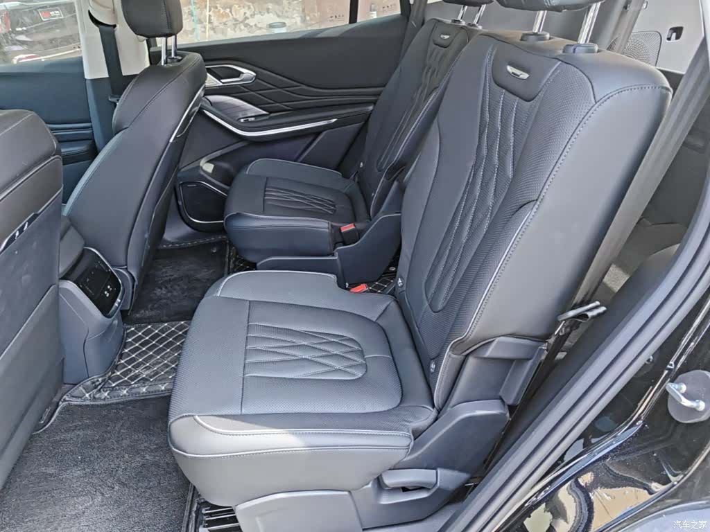 Hongqi HS7, 2024 17