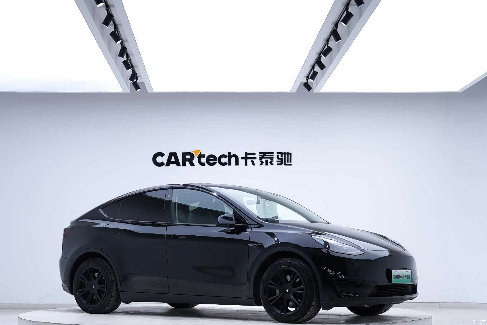 Tesla Model Y, 2023 7