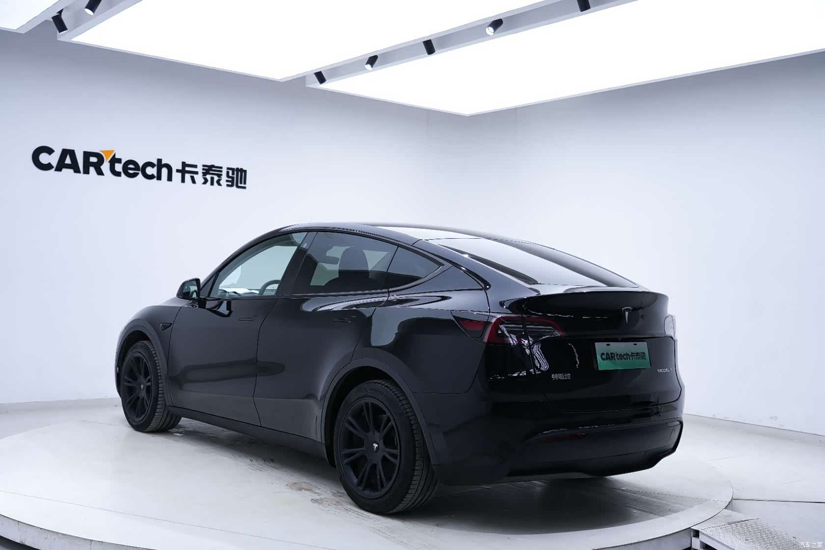 Tesla Model Y, 2023 10