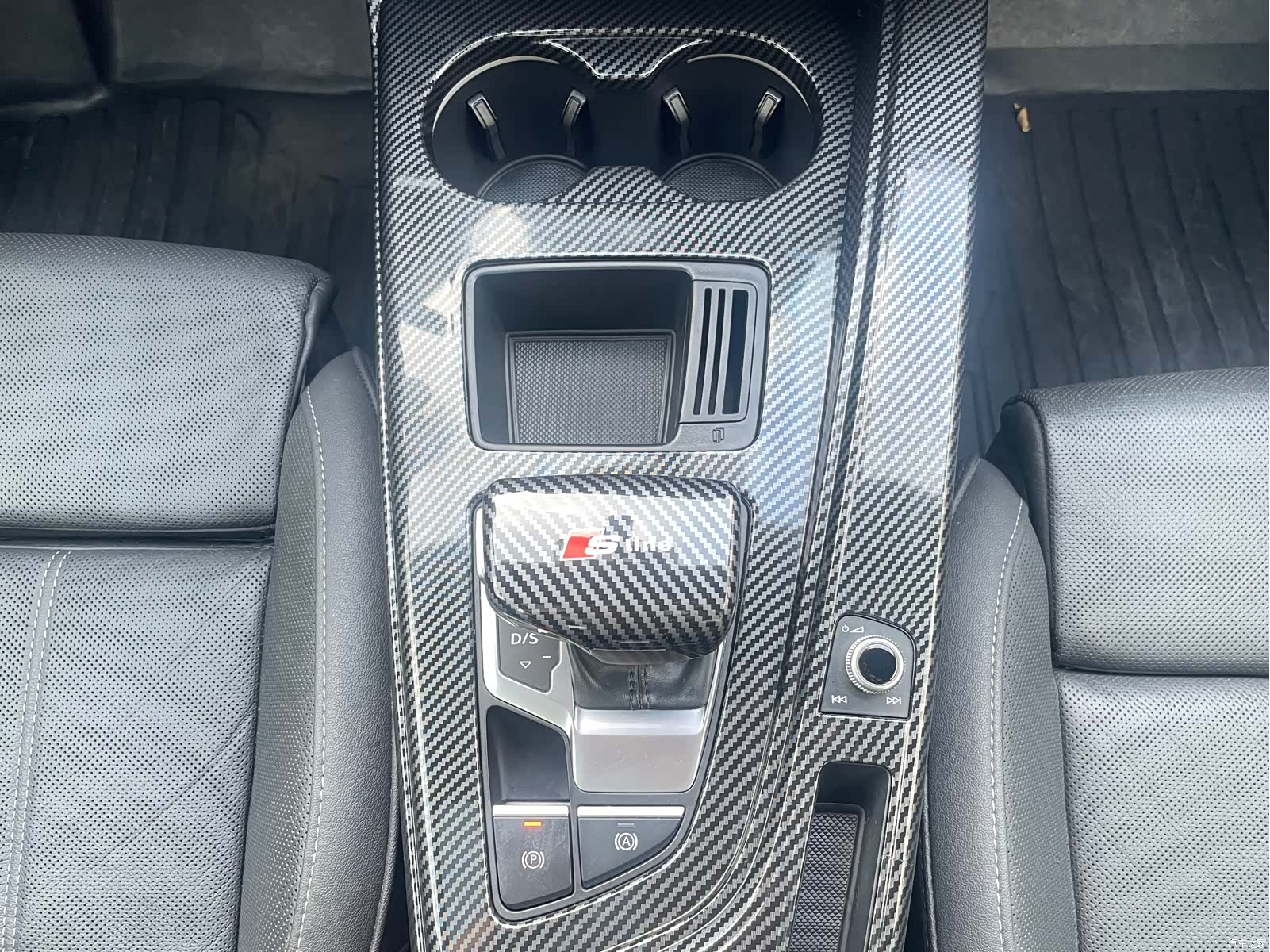 Audi A4L, 2020 24