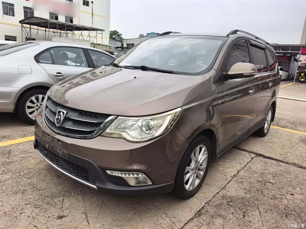 Wuling 730, 2014 2
