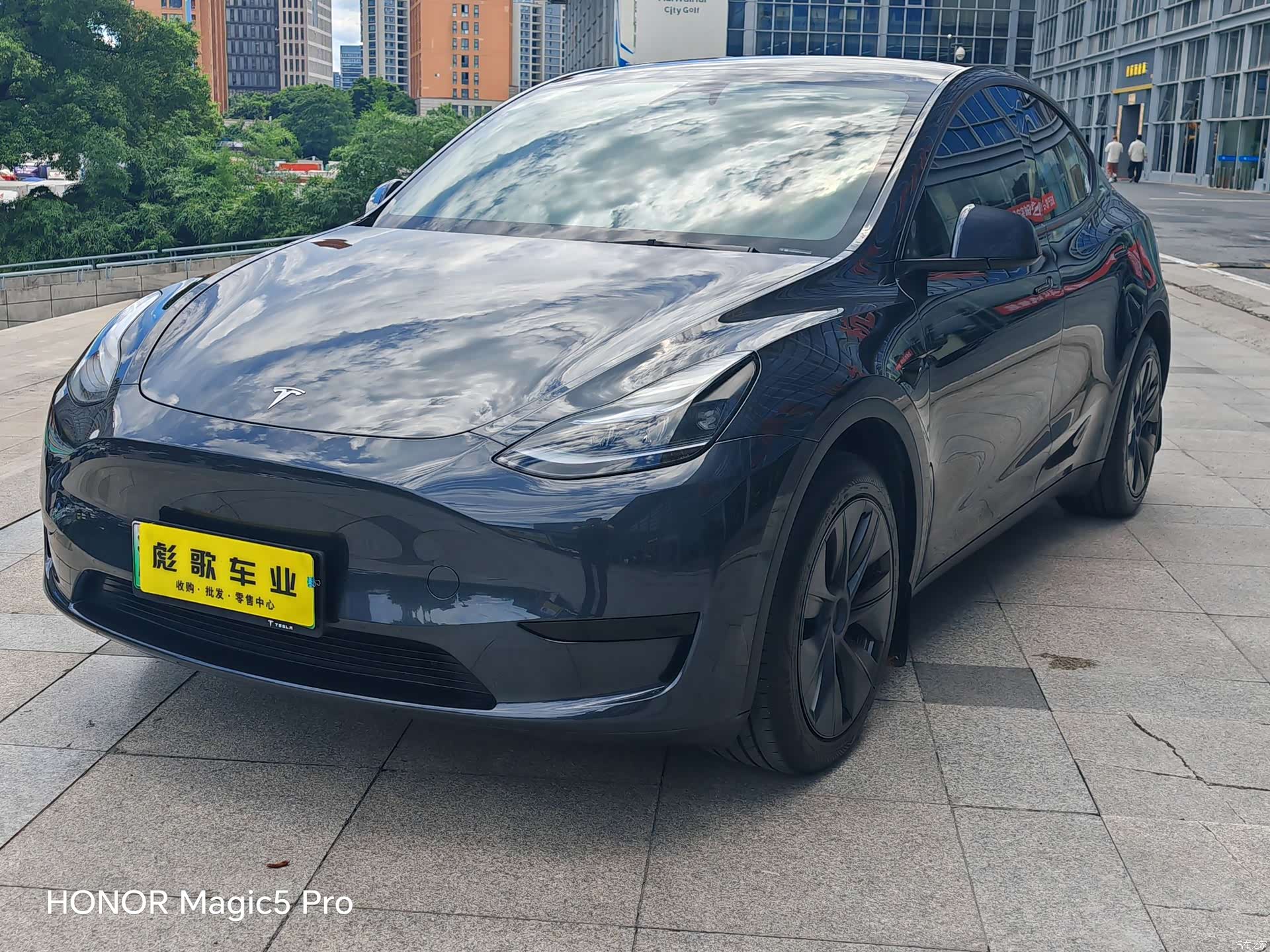 Tesla Model Y, 2024 1