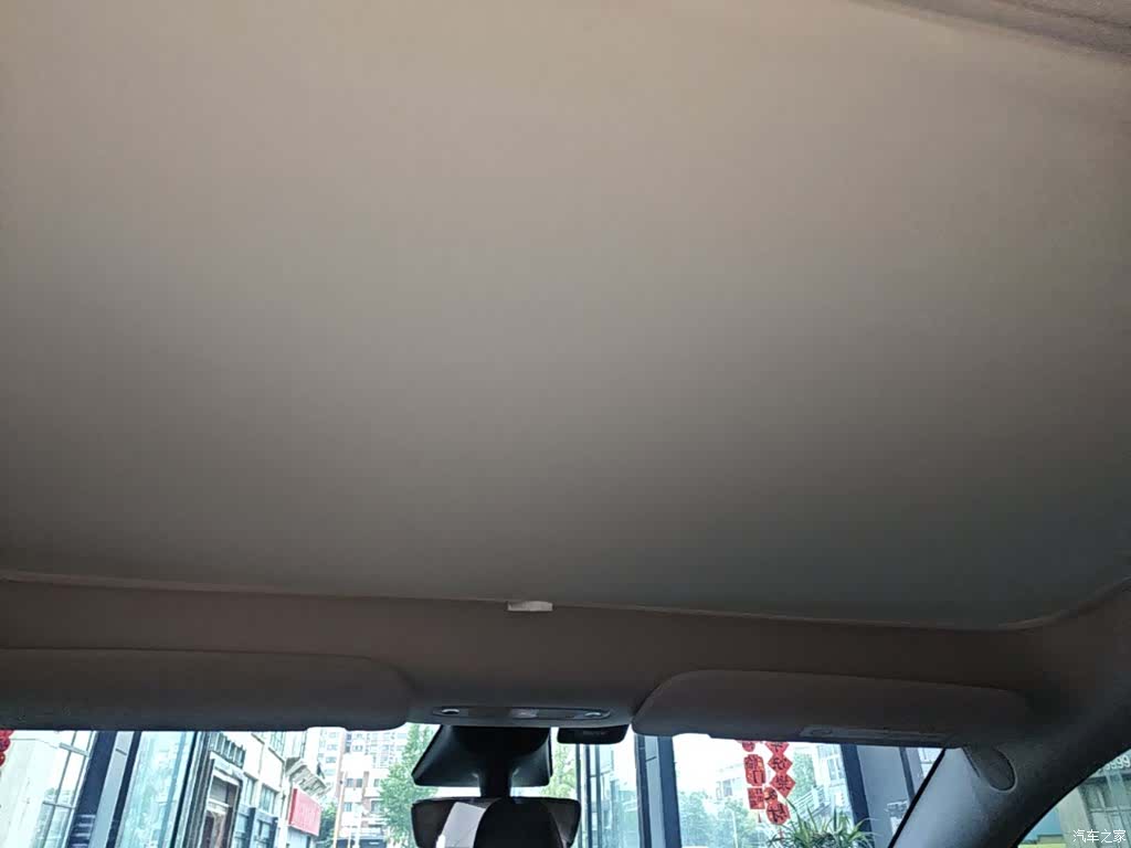 Tesla Model Y, 2023 18