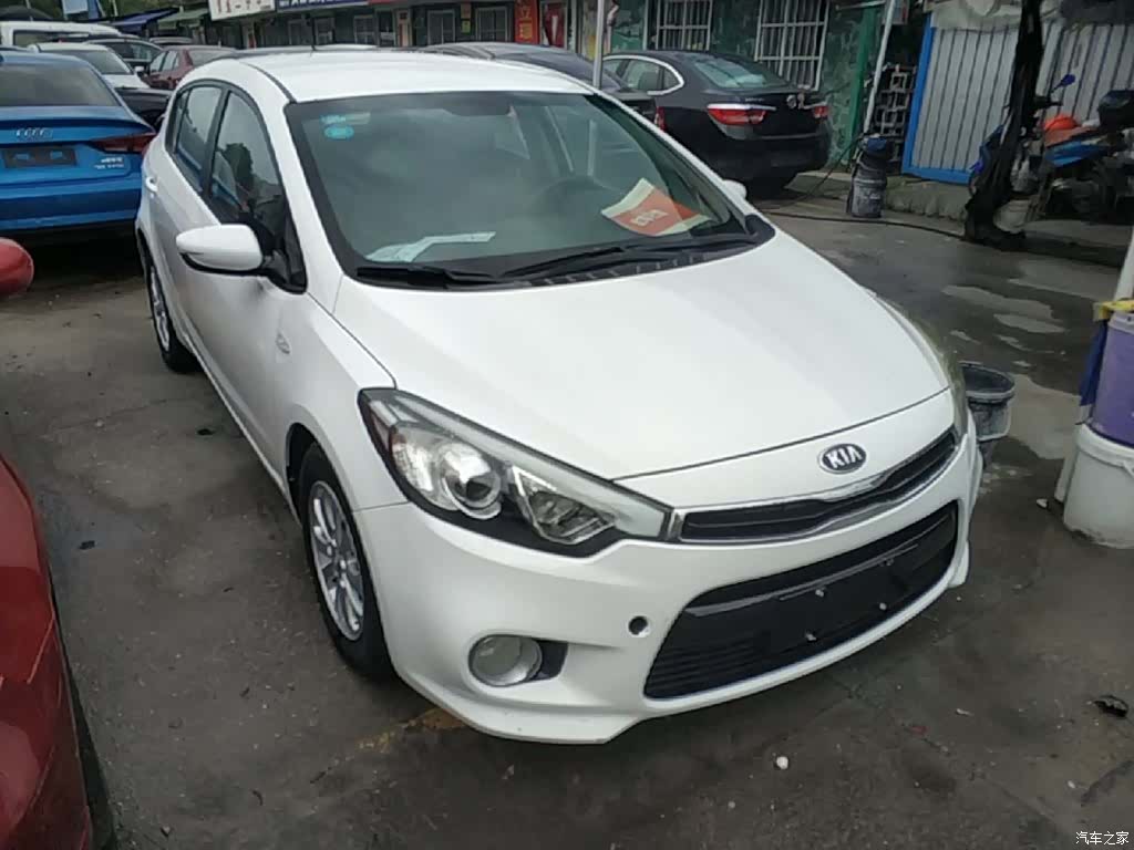 Kia K3, 2015 4