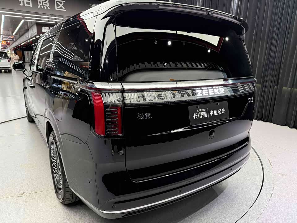 Zeekr 009