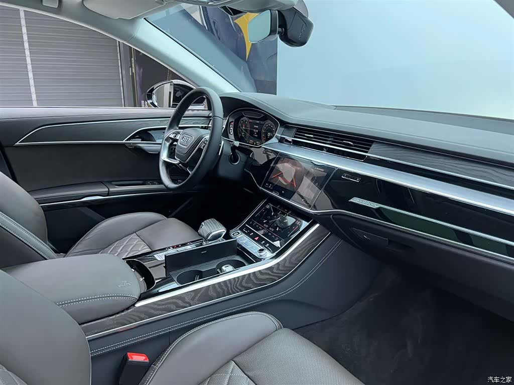 Audi A8L, 2023 18