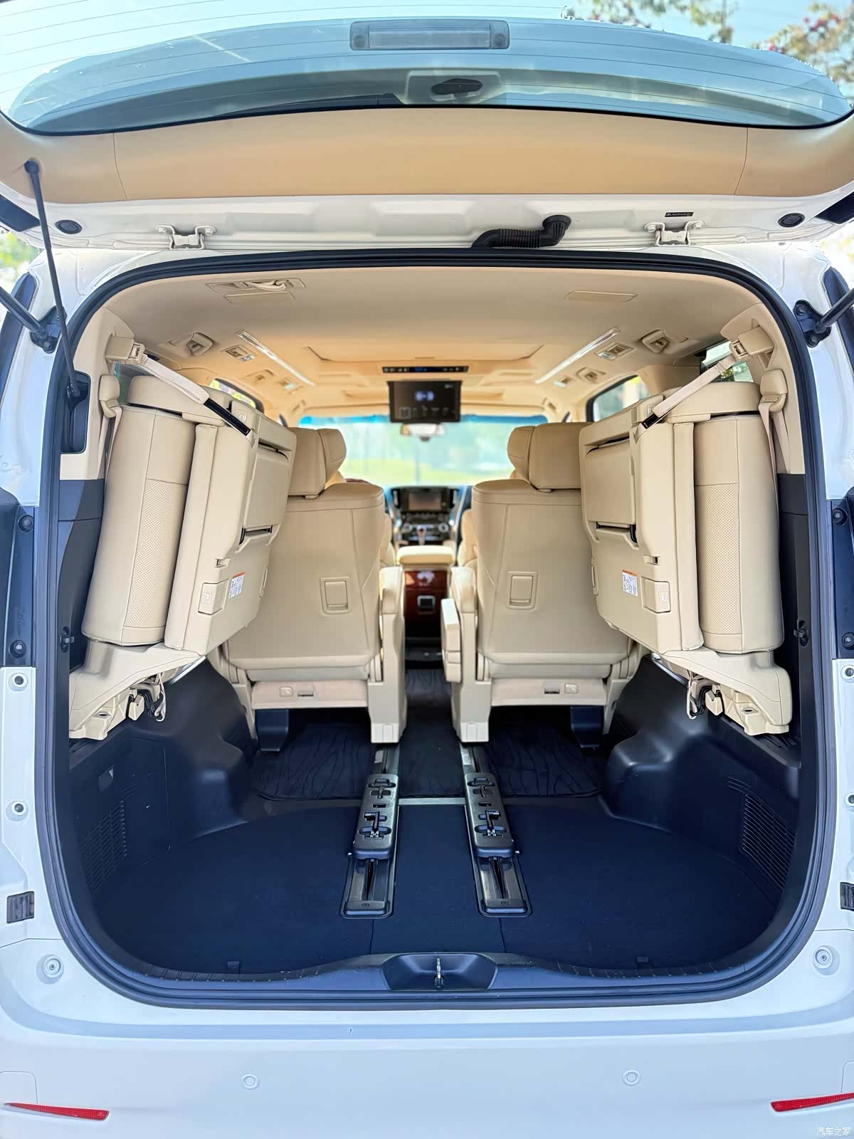 Toyota Alphard, 2017 14