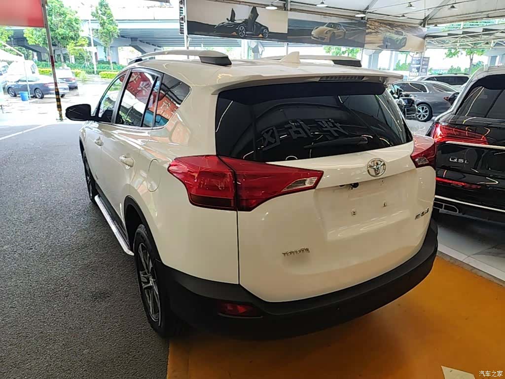 Toyota RAV4, 2016 все фото