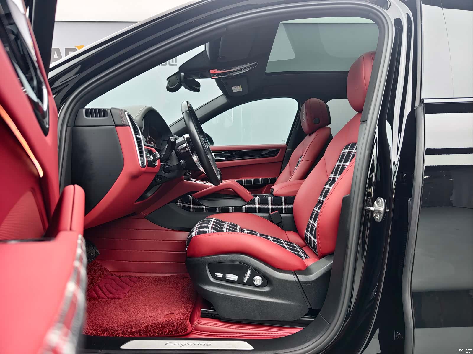 Porsche Cayenne, 2019 все фото