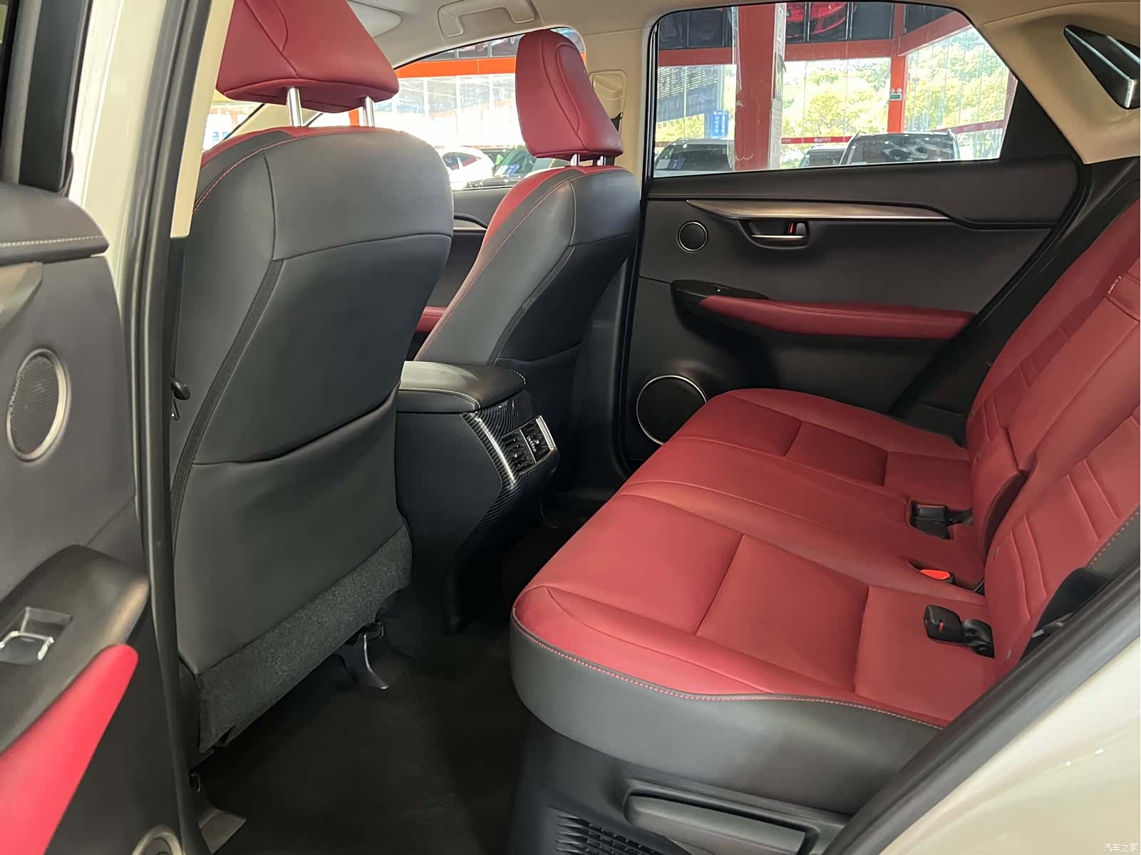 Lexus NX, 2019 8