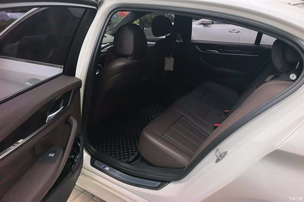 BMW 5 Series, 2020 11