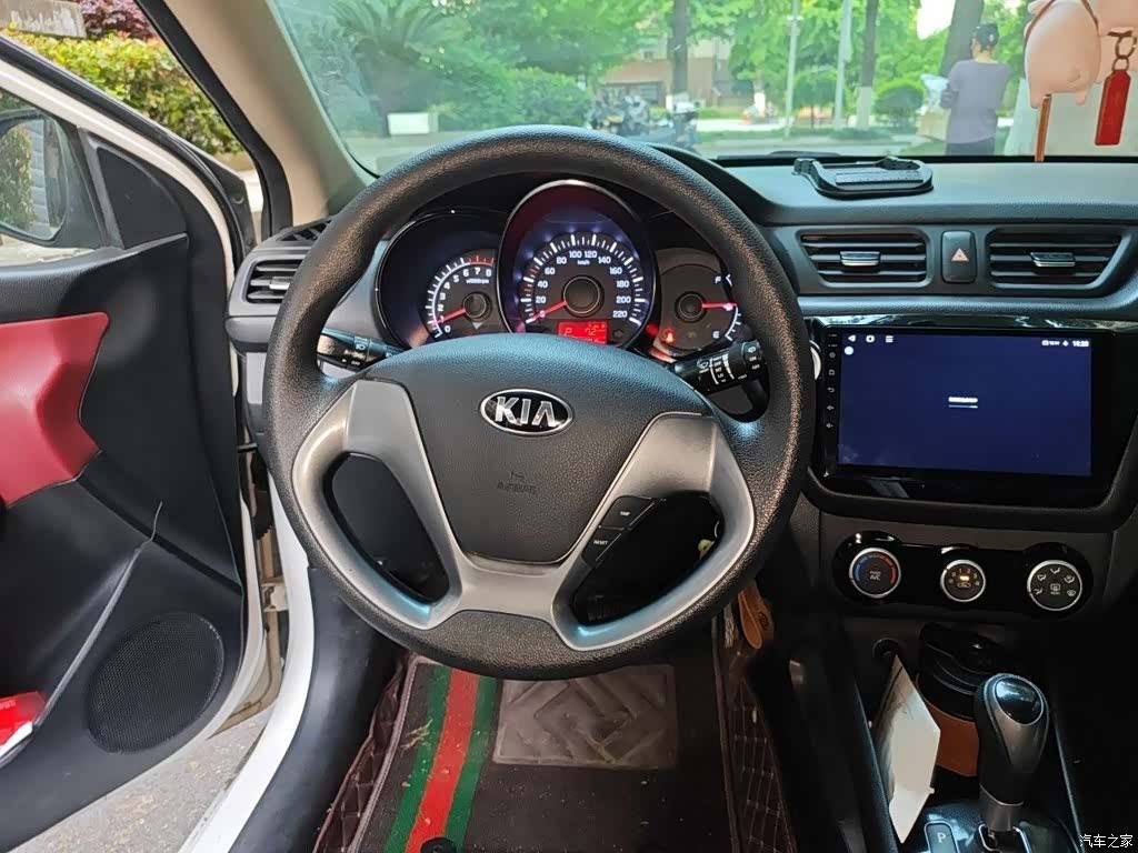 Kia K2, 2015 3