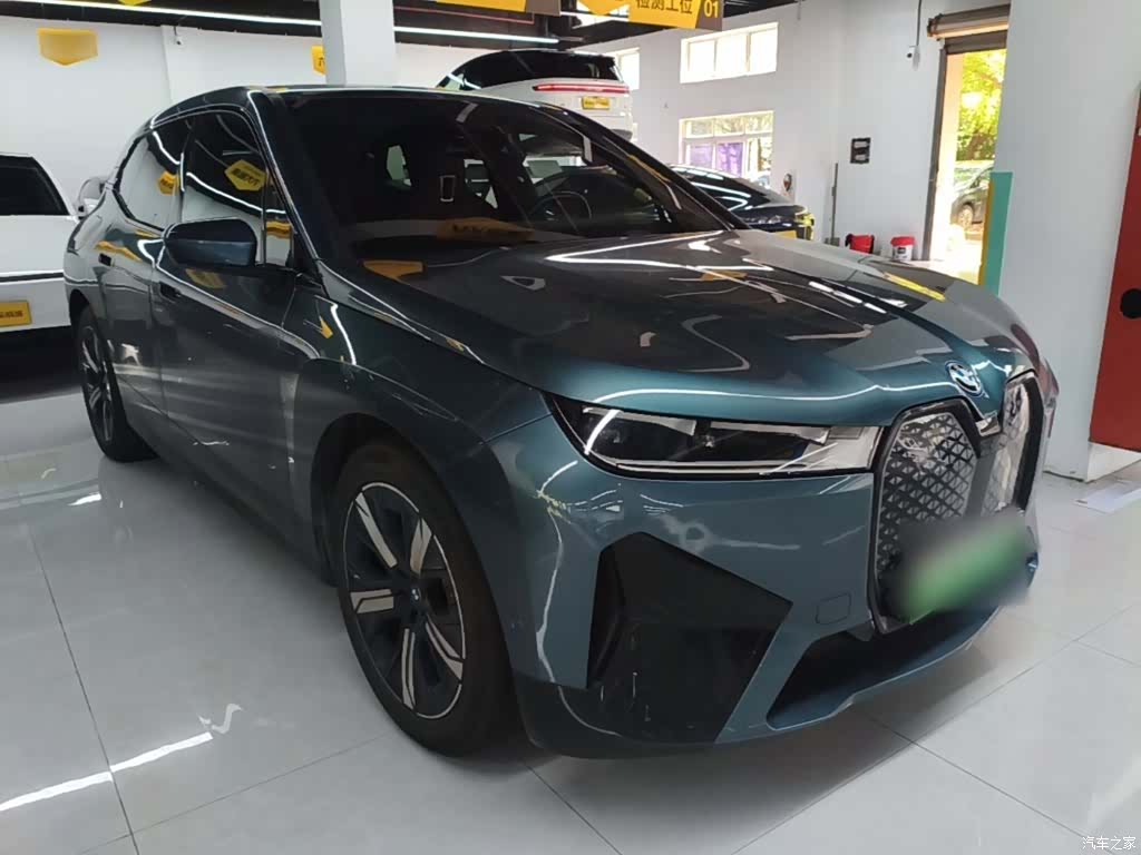 BMW iX, 2023 4
