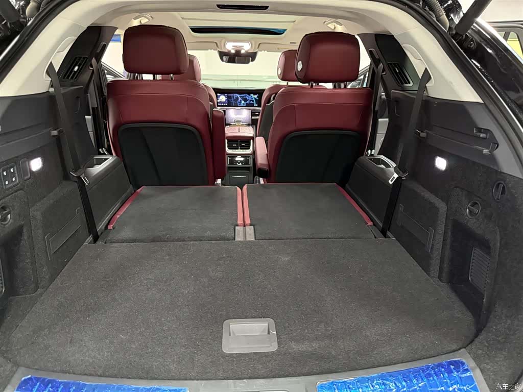 Hongqi E-HS9, 2023 13