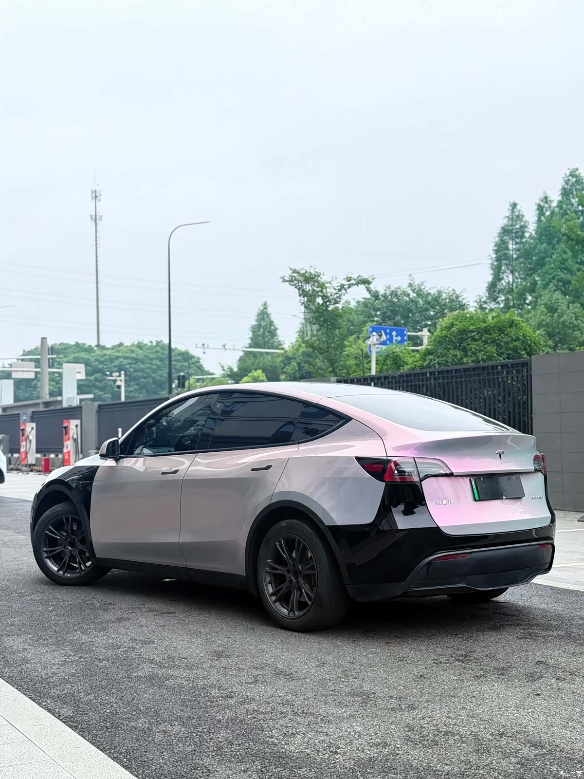 Tesla Model Y, 2023 3