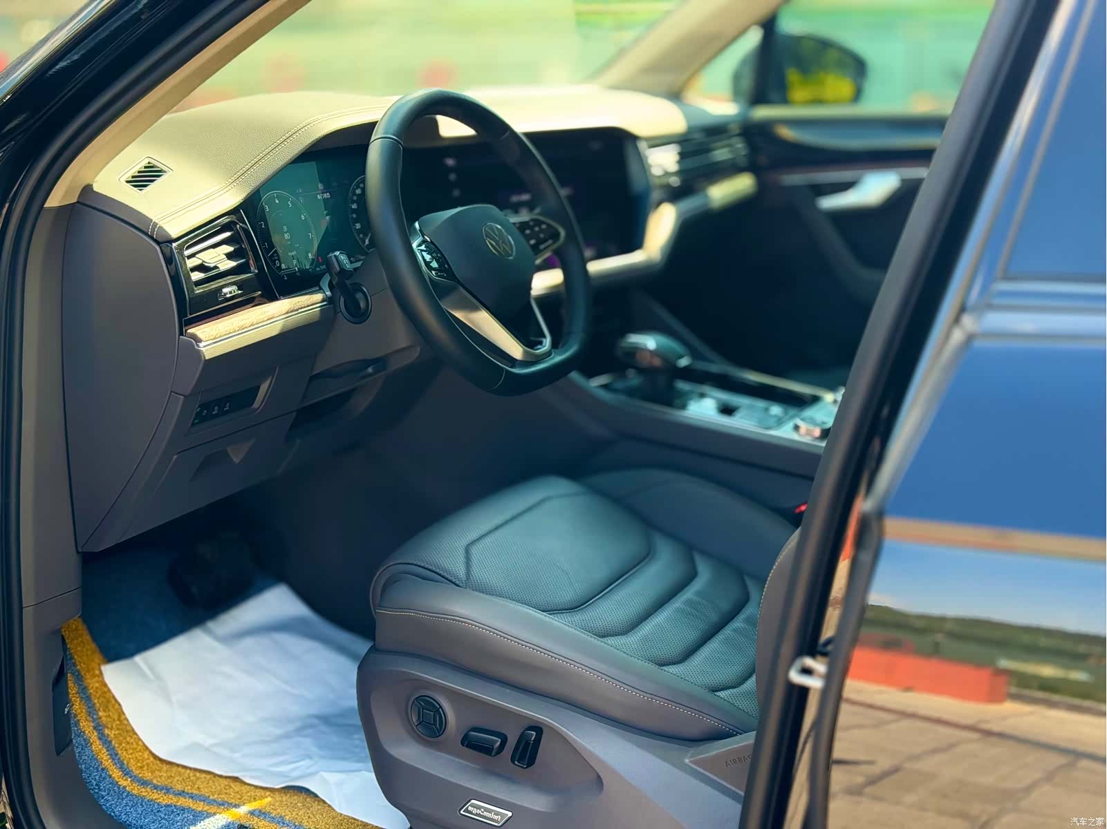 Volkswagen Touareg, 2021 4