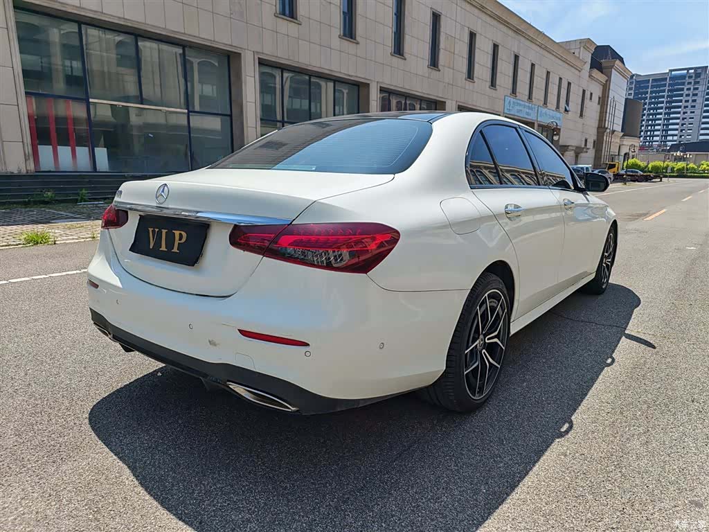 Mercedes-Benz E-Class, 2022 4