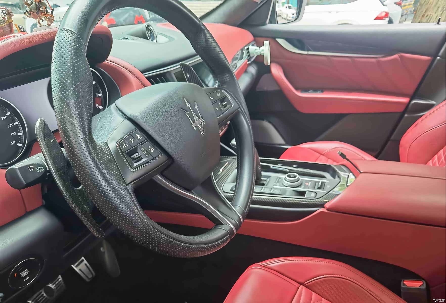 Maserati Levante, 2022 8