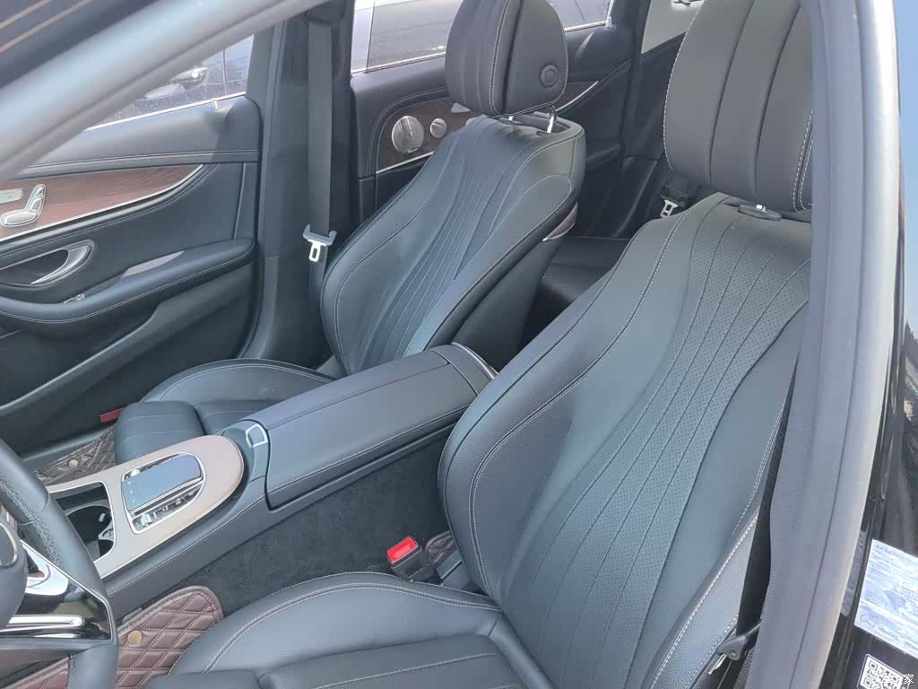 Mercedes-Benz E-Class, 2022 10