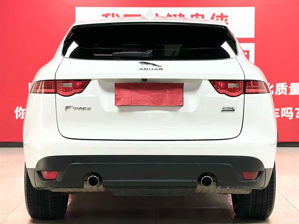 Jaguar F-PACE, 2019 все фото