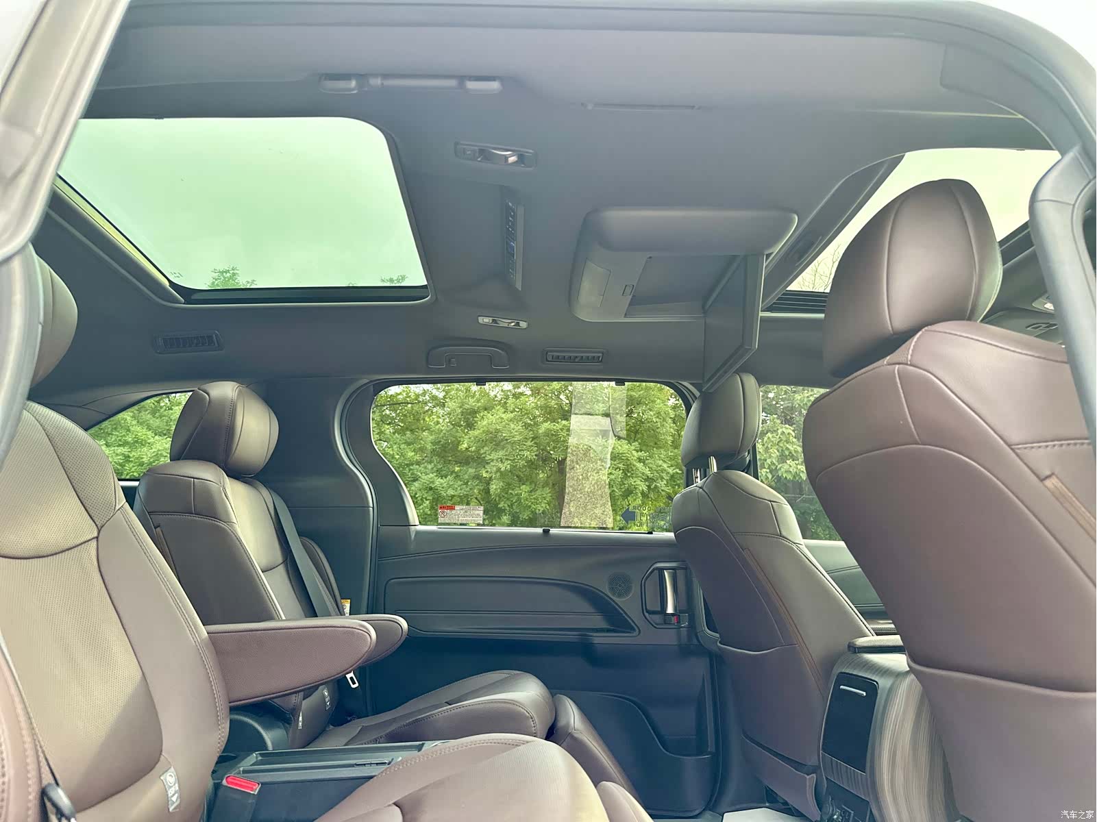 Toyota Sienna, 2023 43