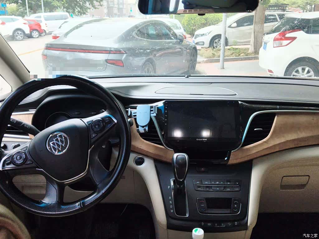 Buick GL8, 2018 10