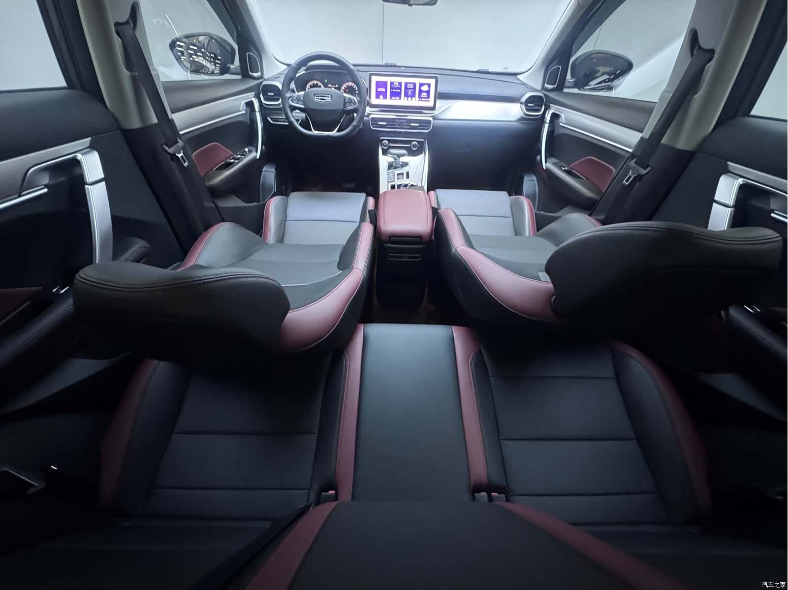 Geely Coolray, 2023 8
