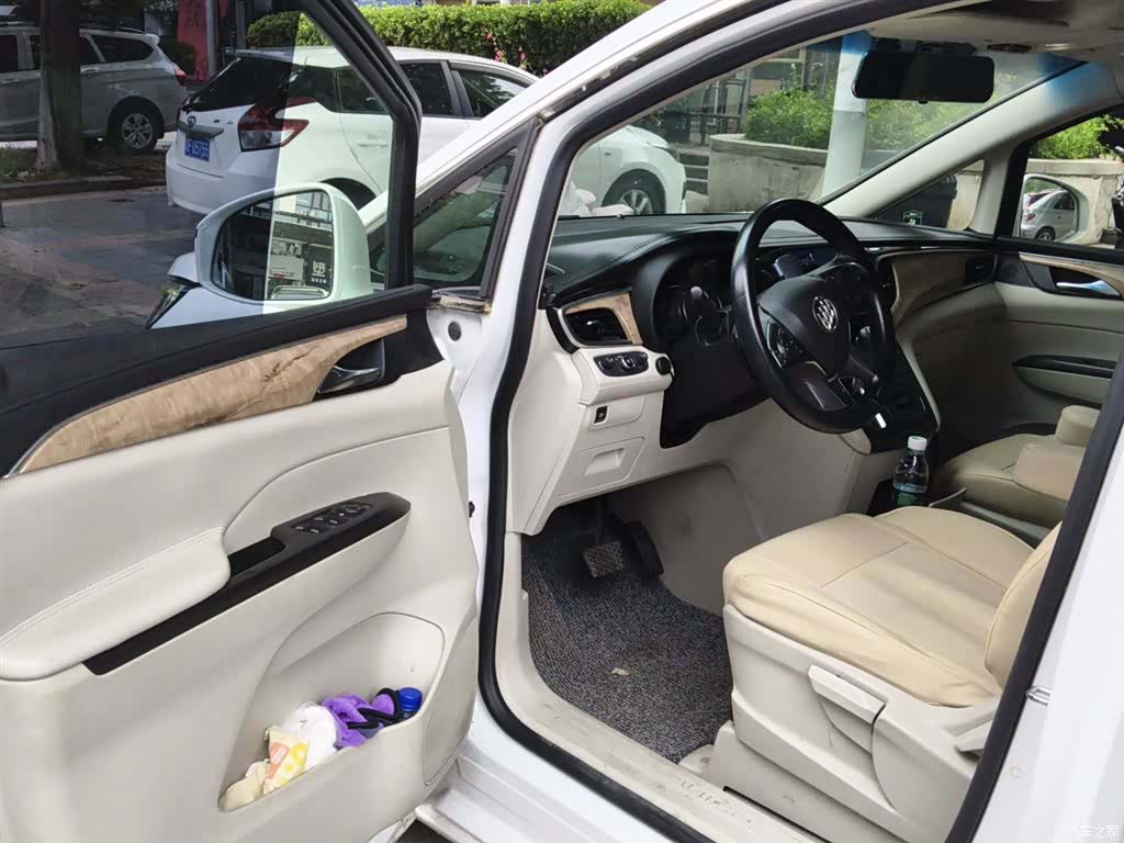 Buick GL8, 2018 17